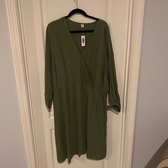 Old Navy Dresses & Skirts - Plus Size Old Navy Green Wrap Dress